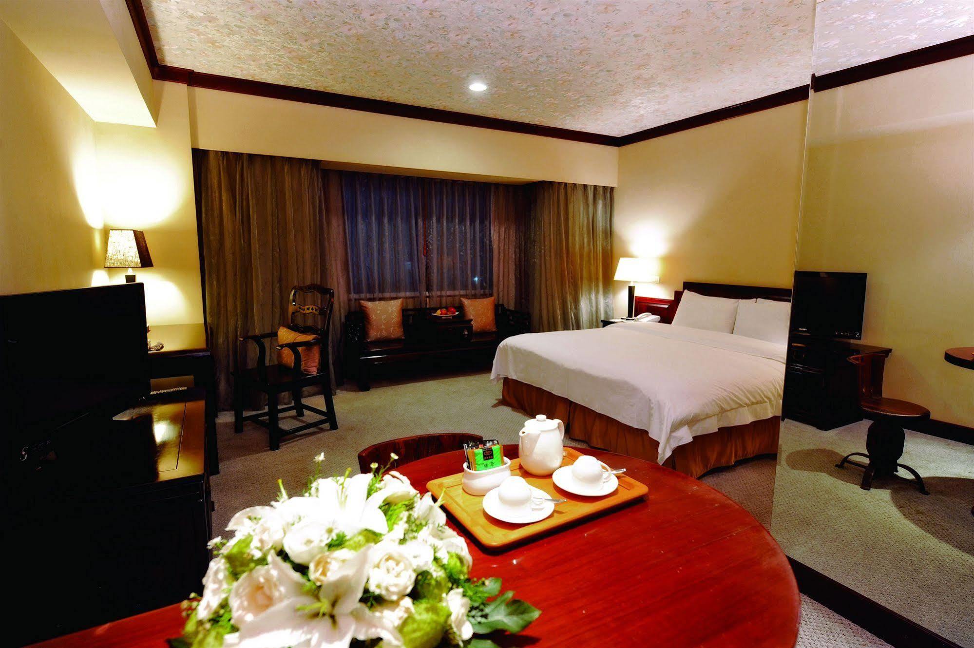 Beautiful Hotel Taipei Tân Điếm Ngoại thất bức ảnh
